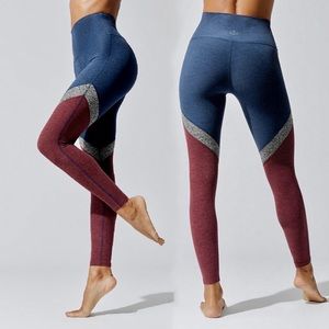 :SOLD: Beyond Yoga Tri-Panel High Waisted Sz Small